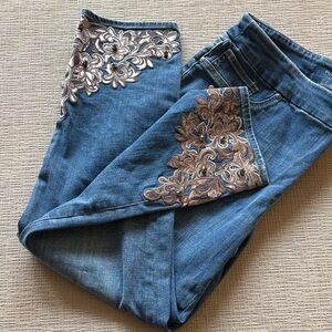 Chicos embellished pull on ankle jeggings